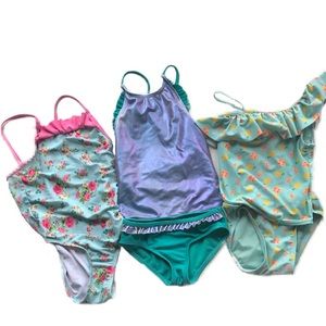 Lot of 3 5T swimming suits